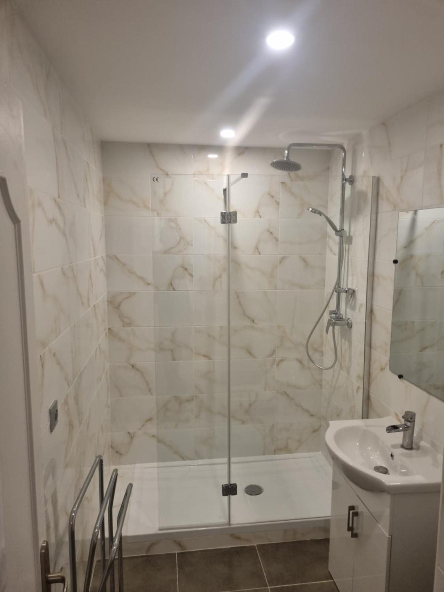 F2 F3 ,appartement Climatise Neuf, Magnifique Vue Sur Et Aeroport, Proche Tram Et Gare Sncf 1 Min,aeroport 3 Minutes, 2or3 Rooms, New Ac Apartment, Magnificent Sea And Airport Views, Close To Tram And Sncf Train Station 1 Min, Airport 3 Min Appartamento *