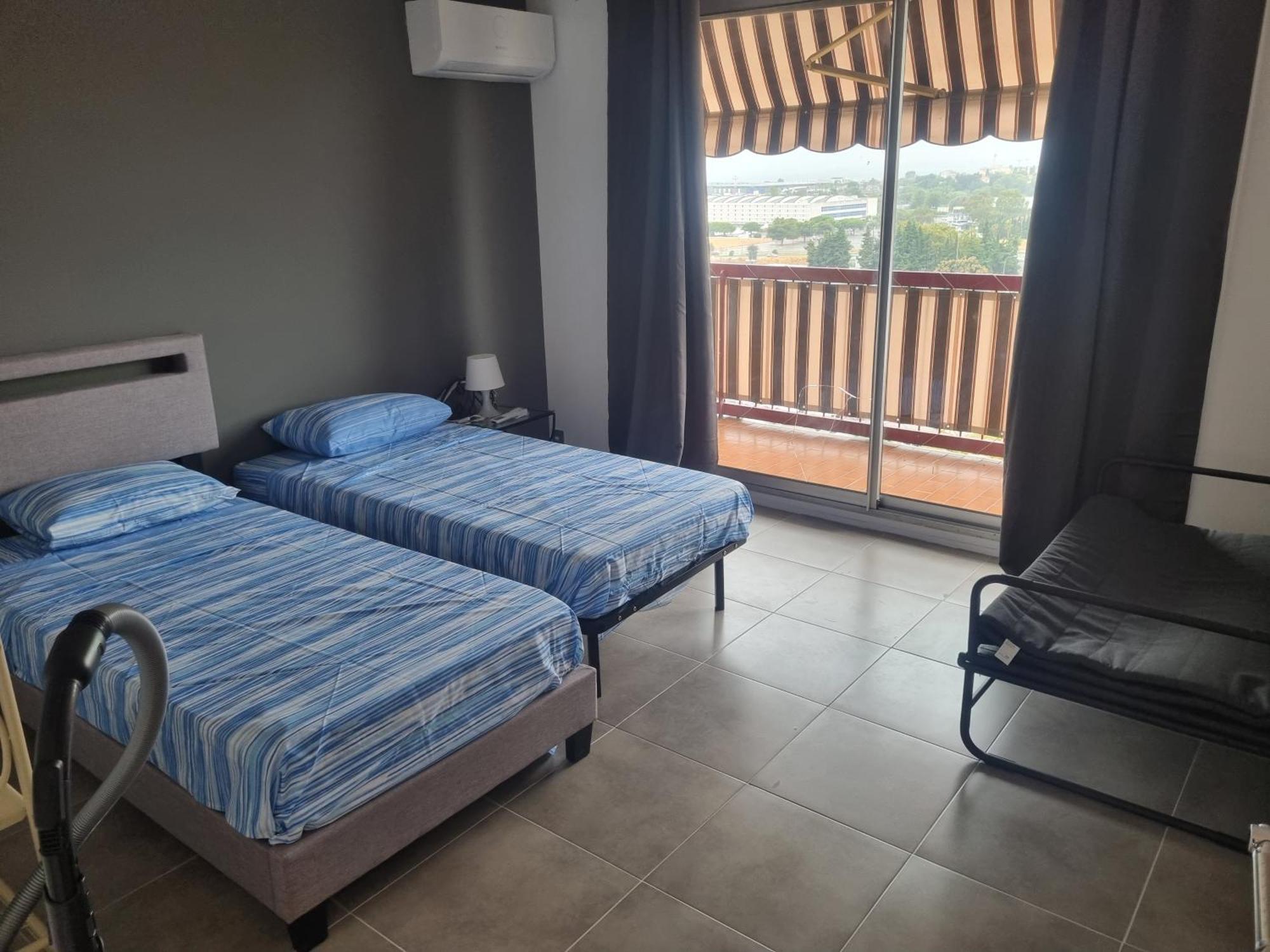 Appartamento F2 F3 ,appartement Climatise Neuf, Magnifique Vue Sur Et Aeroport, Proche Tram Et Gare Sncf 1 Min,aeroport 3 Minutes, 2or3 Rooms, New Ac Apartment, Magnificent Sea And Airport Views, Close To Tram And Sncf Train Station 1 Min, Airport 3 Min