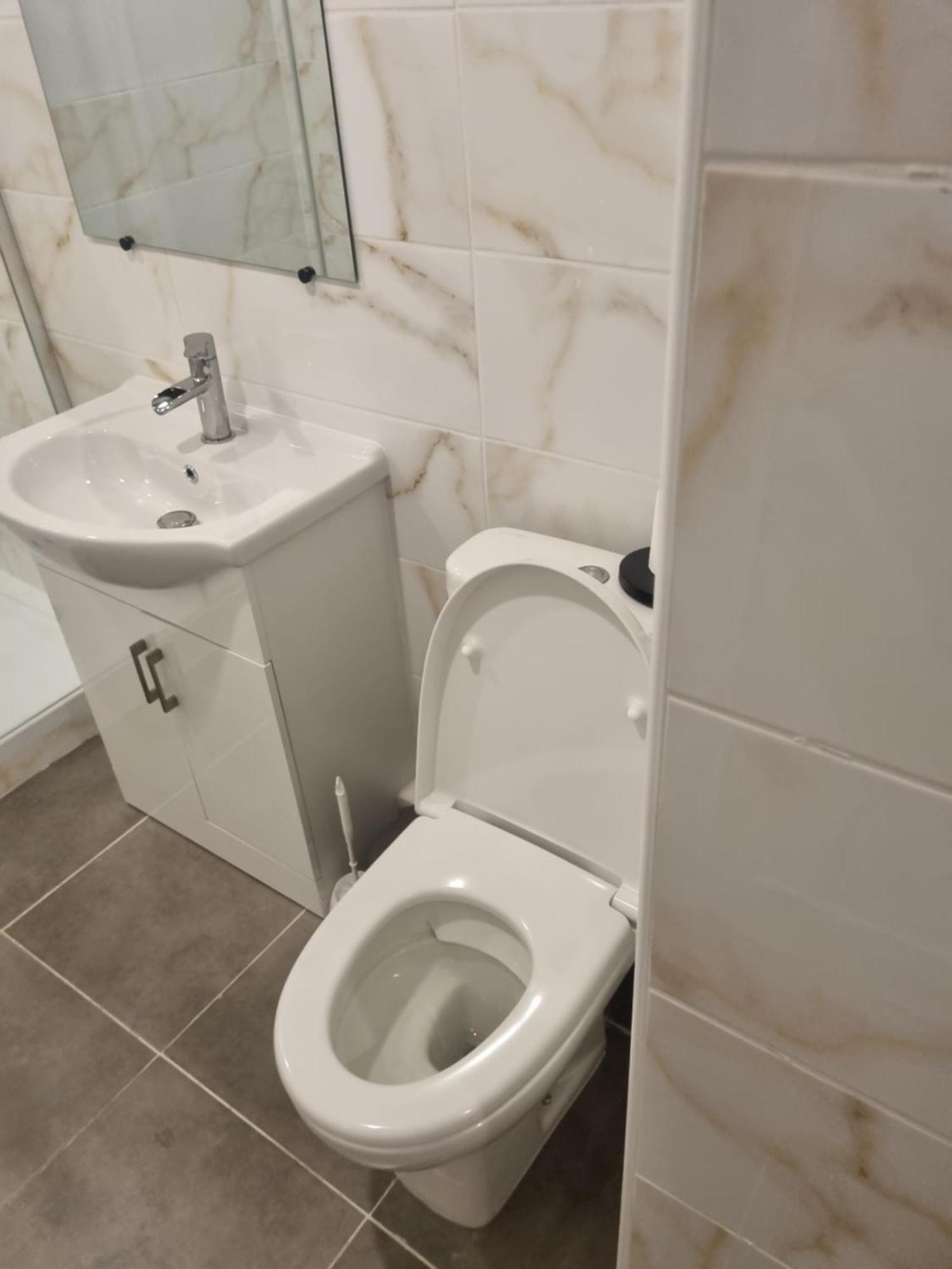 F2 F3 ,appartement Climatise Neuf, Magnifique Vue Sur Et Aeroport, Proche Tram Et Gare Sncf 1 Min,aeroport 3 Minutes, 2or3 Rooms, New Ac Apartment, Magnificent Sea And Airport Views, Close To Tram And Sncf Train Station 1 Min, Airport 3 Min Nizza