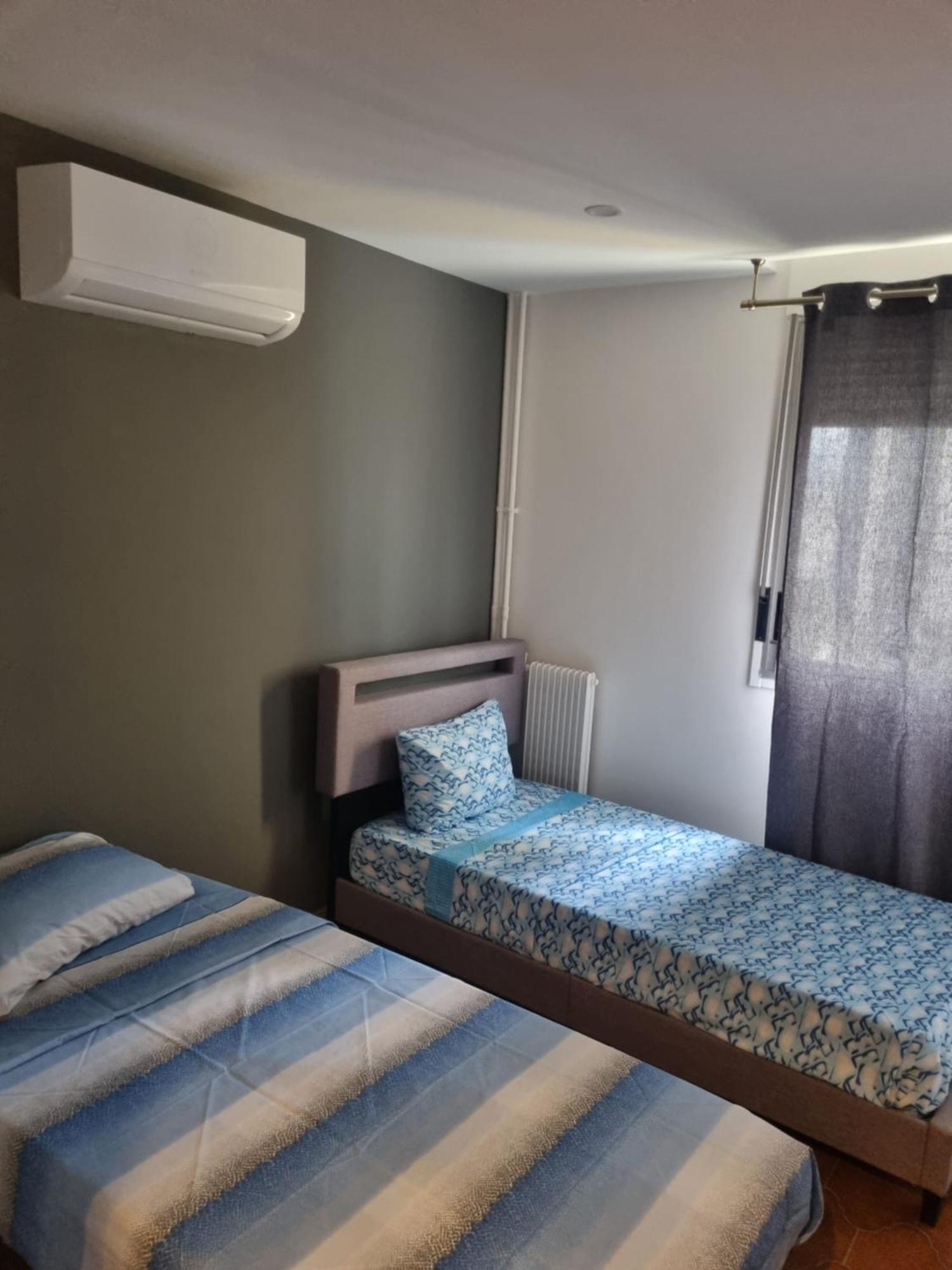 F2 F3 ,appartement Climatise Neuf, Magnifique Vue Sur Et Aeroport, Proche Tram Et Gare Sncf 1 Min,aeroport 3 Minutes, 2or3 Rooms, New Ac Apartment, Magnificent Sea And Airport Views, Close To Tram And Sncf Train Station 1 Min, Airport 3 Min